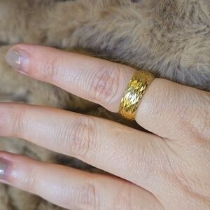 10k yellow gold band ring